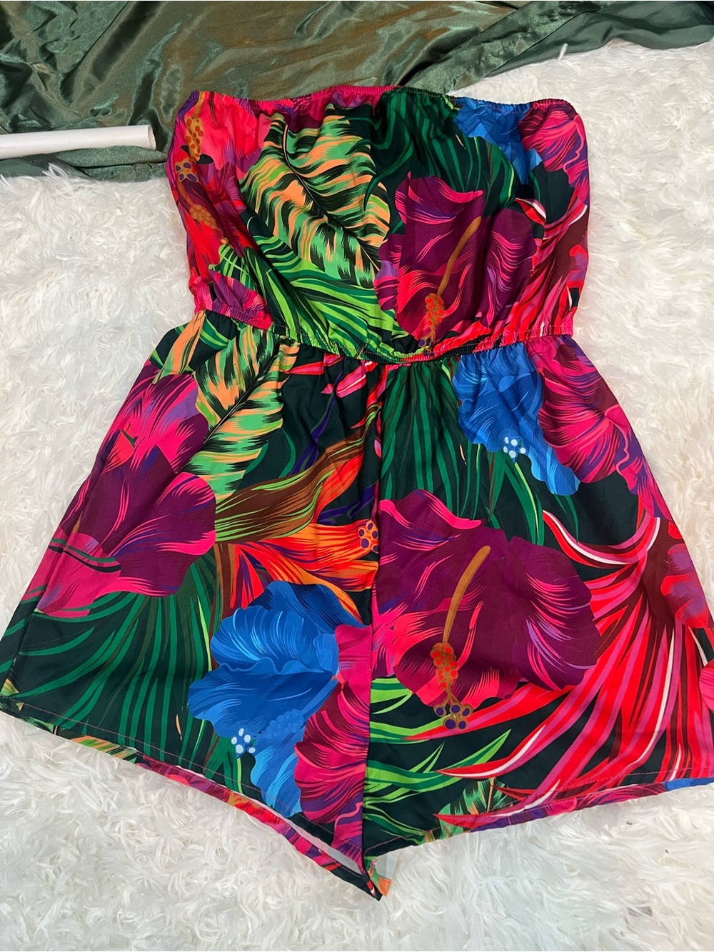 SHEIN Tropical Strapless Romper in Multicolor Floral